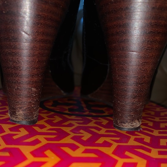 Tory Burch Sally Patent Leather Wedge - Picture 4 of 4